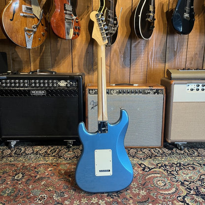 Fender Standard Stratocaster with Maple Fretboard 2014