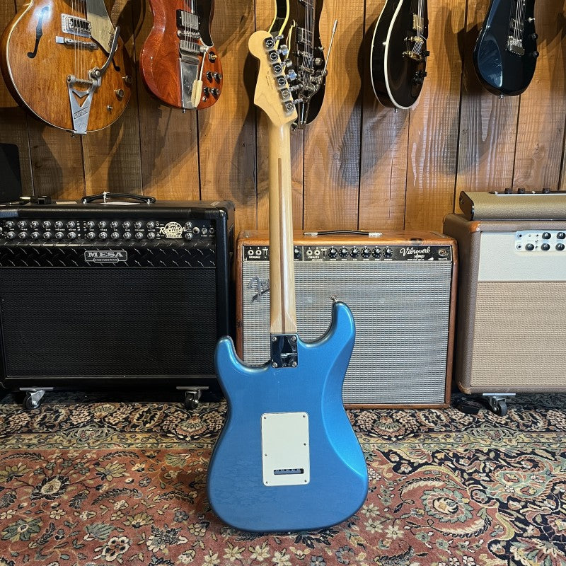 Fender Standard Stratocaster with Maple Fretboard 2014