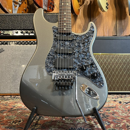 Fender STRATOCASTER DELUXE 2002 PEWTER
