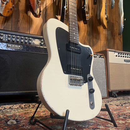 Girault Guitars California - Relic White