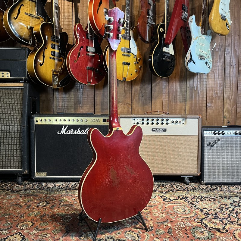 Guild Starfire V Cherry (1967) USA