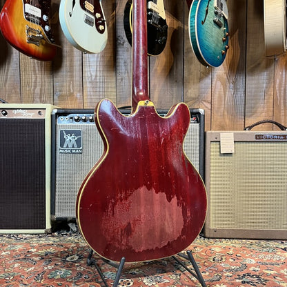 Guild Starfire Cherry V (1966) USA