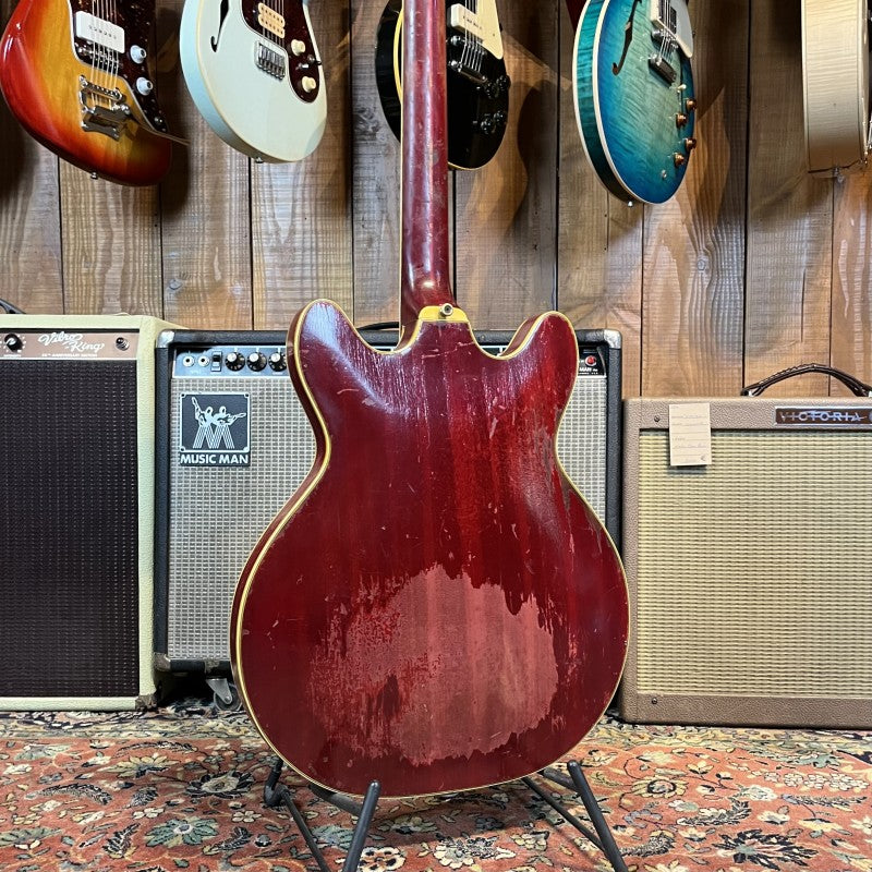 Guild Starfire Cherry V (1966) USA