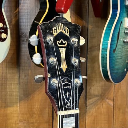 Guild Starfire Cherry V (1966) USA