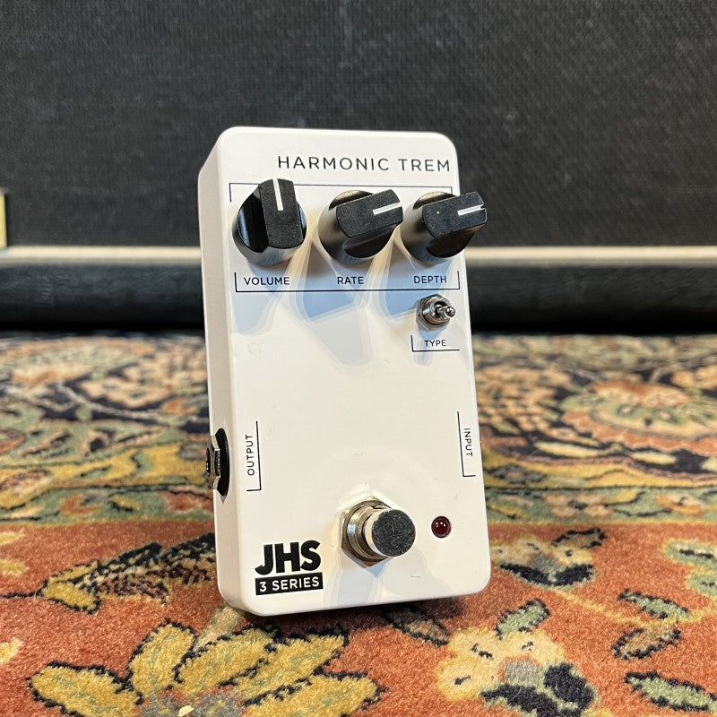 JHS 3-Series Harmonic Tremolo