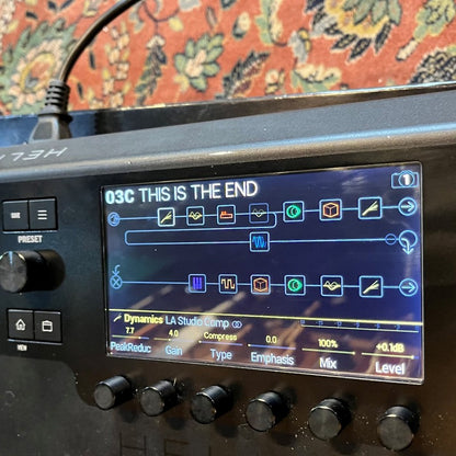 LINE 6 HELIX LT + Mooer footswitch Topper