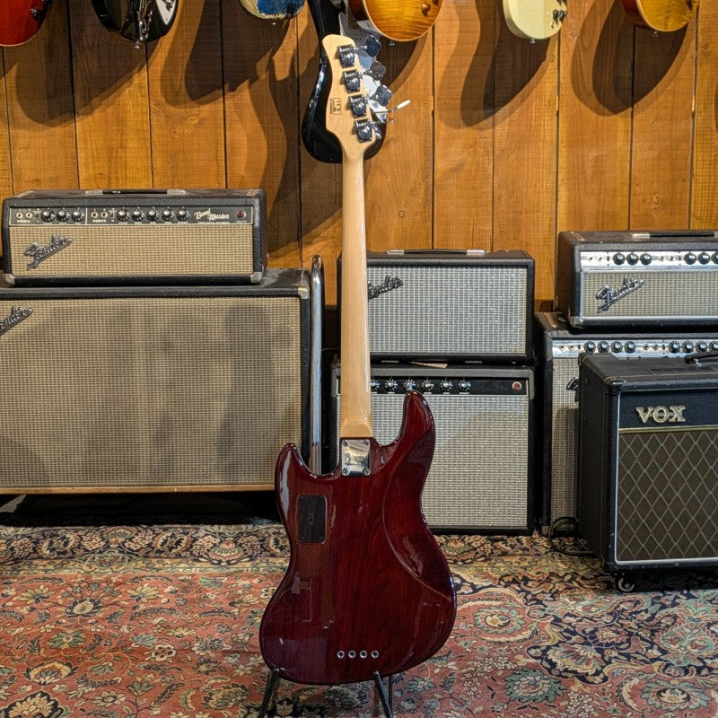 SIRE MARCUS MILLER V7