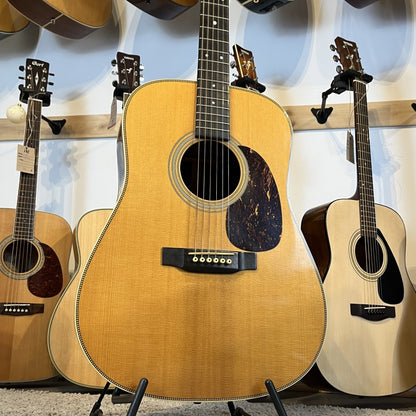 Martin Standard Series HD-28