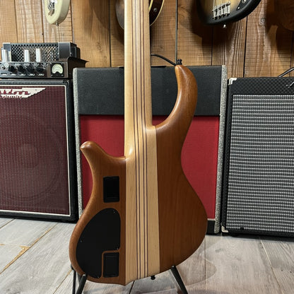 Mayones Slogan 5 CL (2017) Pologne