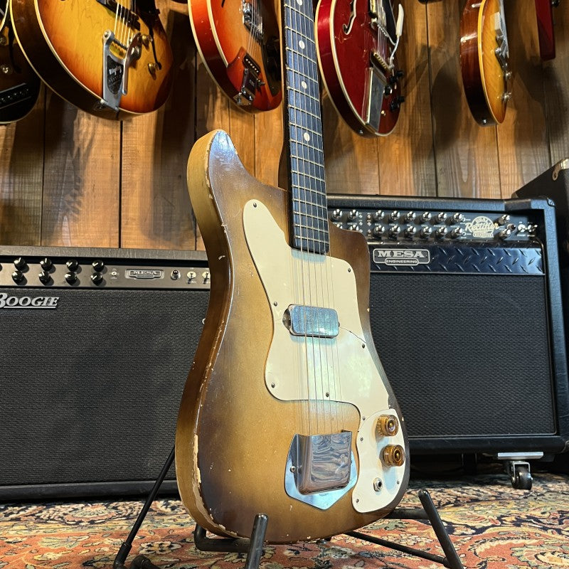 Montclair Kay K100 (60'S)