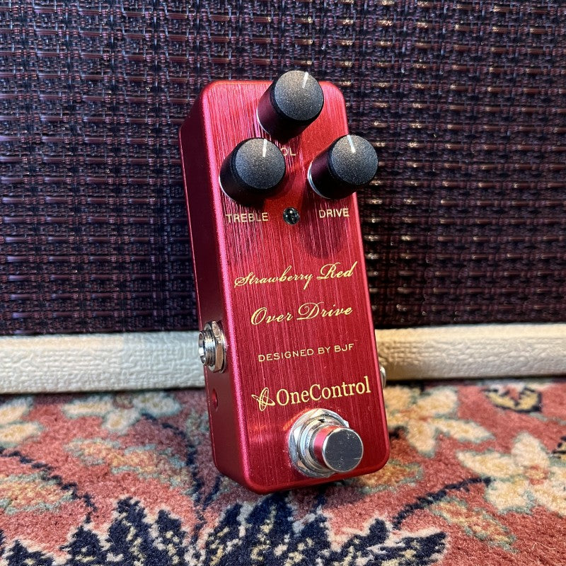 One Control Strawberry Red – Le Shop Lyon