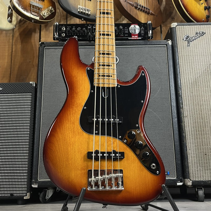 Sire Marcus Miller V5 Sunburst 5 Cordes