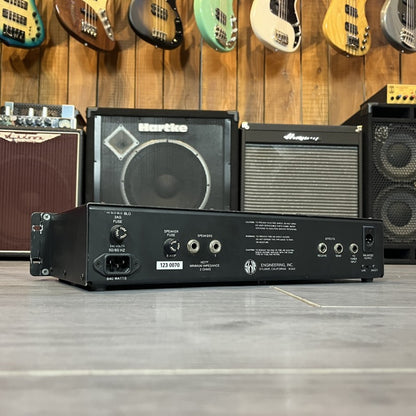SWR Basic 350 hybrid bass head