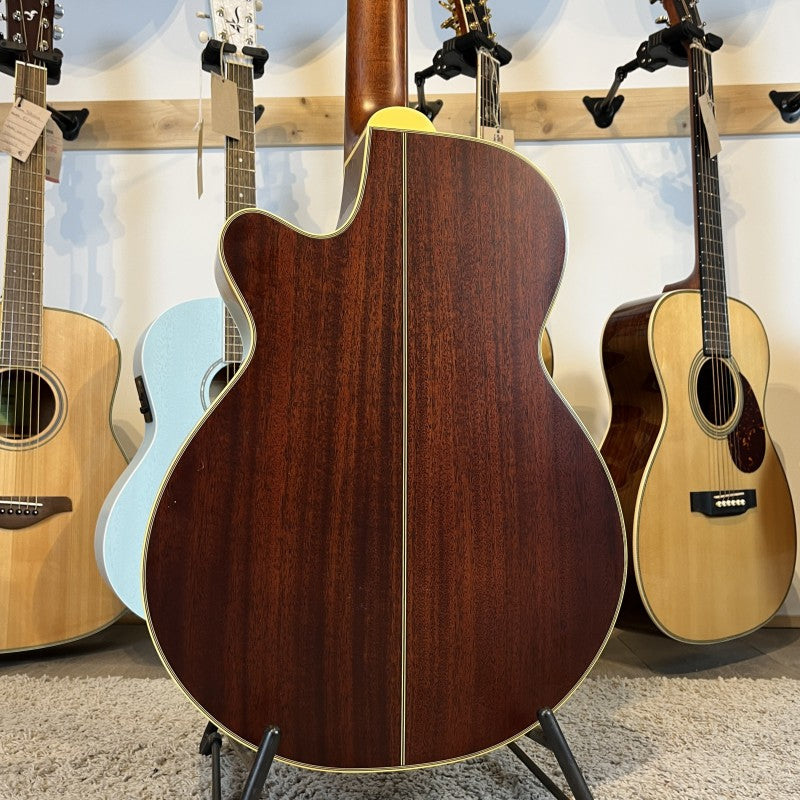 Takamine EN60C
