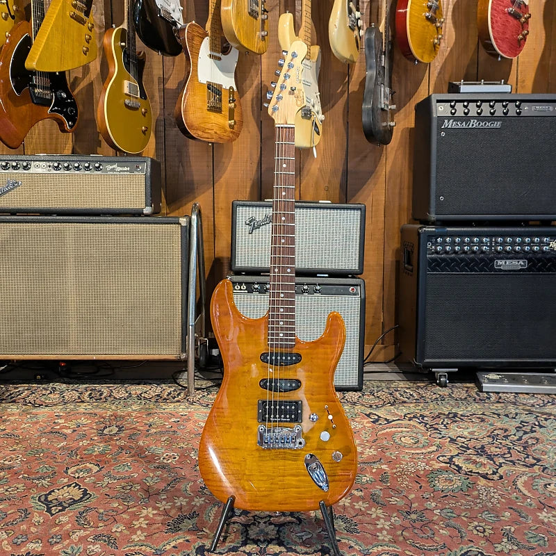 G&L Fullerton Deluxe Legacy HSS - Honey Burst