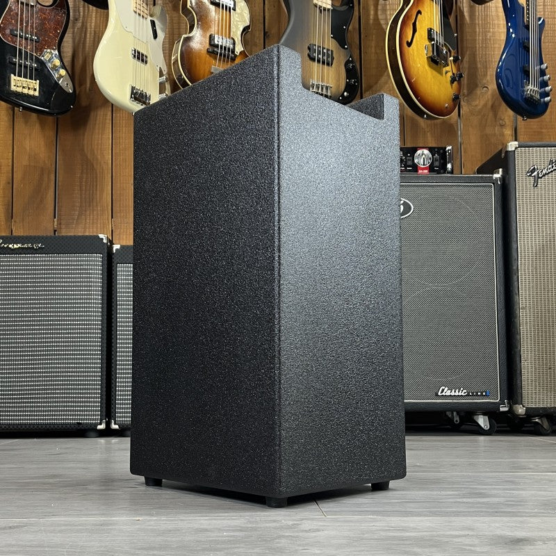 Warwick Gnome CAB 2/8/4 200-Watt 2x8